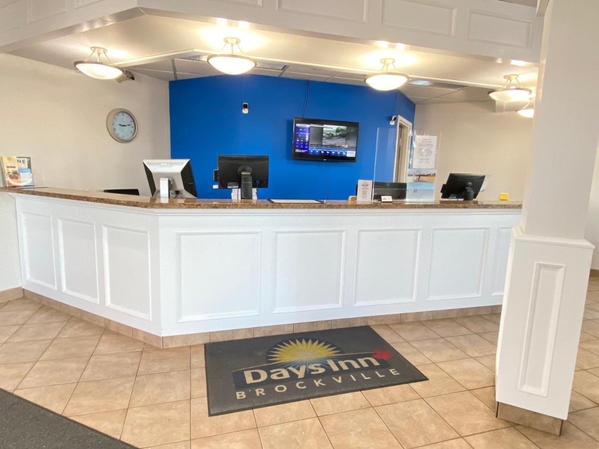 Days Inn By Wyndham Brockville Ngoại thất bức ảnh