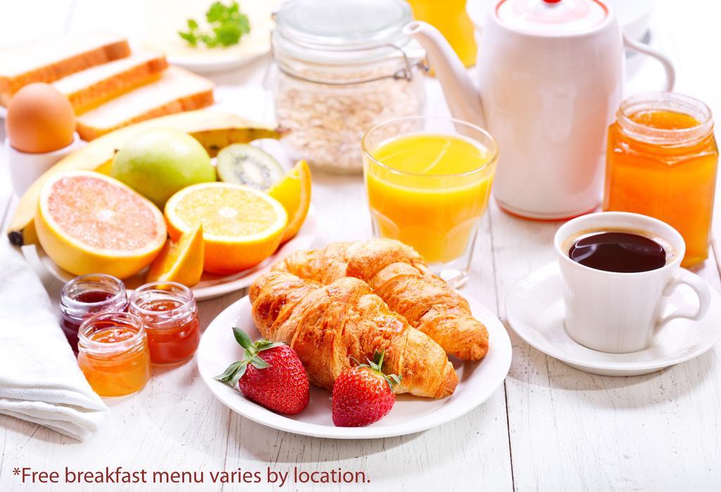 Days Inn By Wyndham Brockville Ngoại thất bức ảnh